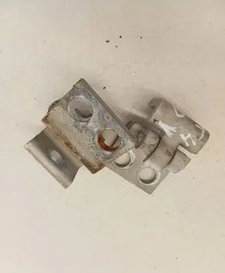 Volkswagen Transporter - Caravelle T4 Front door lower hinge 7D0831401