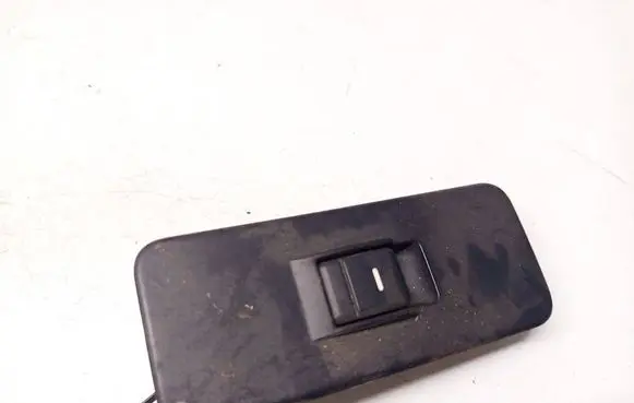 Land Rover Discovery 3 - LR3 Electric window control switch YUD501070PVJ