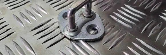Mazda 2 Front door lock loop/hook striker 8G01
