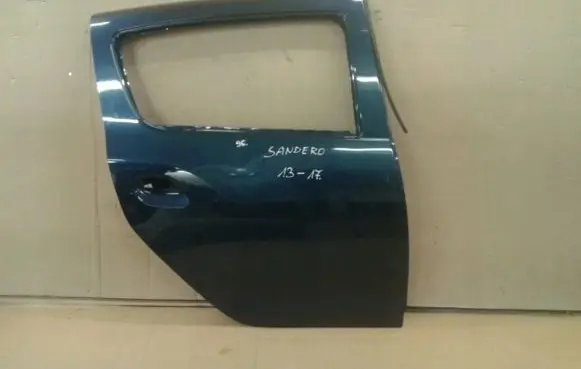 Dacia Sandero Rear door