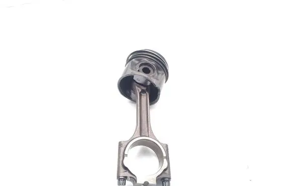Volvo XC90 Piston with connecting rod D5244T4
