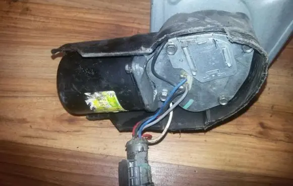 Renault Megane I Wiper motor 53548402