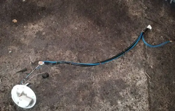 Audi A5 8T 8F Fuel level sensor 8K0201317