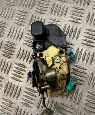 Chrysler Voyager Front door lock