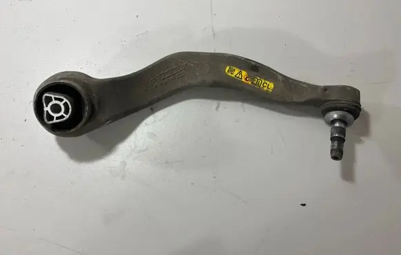 BMW 5 G30 G31 Front lower control arm/wishbone 6861165
