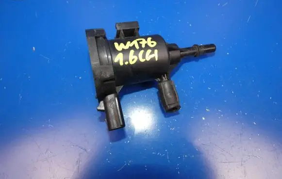 Mercedes-Benz A W176 Vacuum valve A0014760532