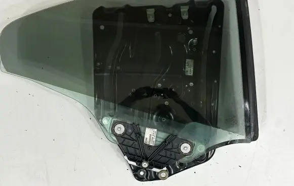 BMW M3 e92 Rear window lifting mechanism without motor 7198050 7198048