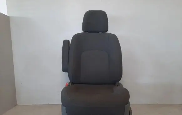KIA Carens I Front driver seat 