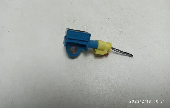 Audi Q3 8U Airbag deployment crash/impact sensor 5K0959351A