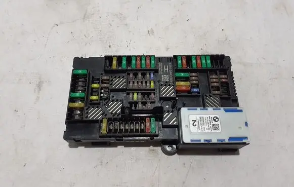 BMW 4 G22 G23 G24 G26 Fuse module 5A4CFB9