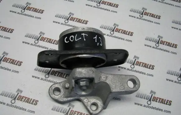 Mitsubishi Colt Engine mount bracket