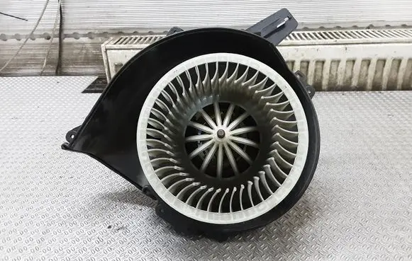 Volkswagen Fox Heater fan/blower 6Q1819015C