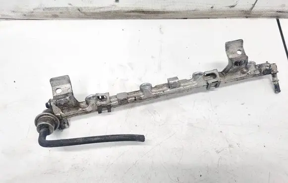 Ford Focus Fuel main line pipe 9D280AB 9H487
