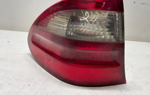 Mercedes-Benz E W211 Rear/tail lights 379107L