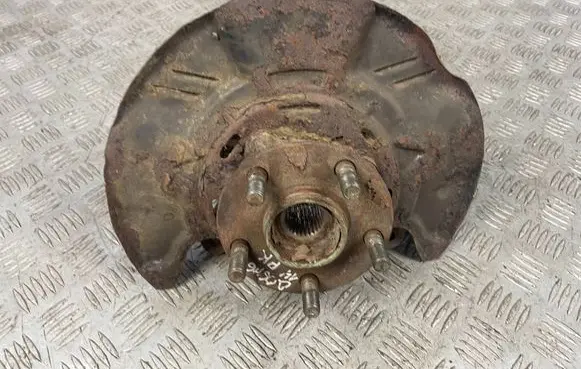Subaru Outback Front wheel hub