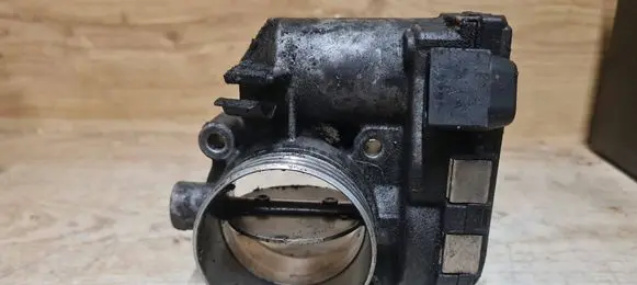 Volvo S80 Throttle valve 8692720