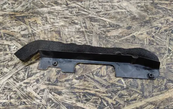 Jaguar XK8 - XKR Radiator mount bracket