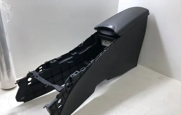 Toyota Avensis T270 Armrest