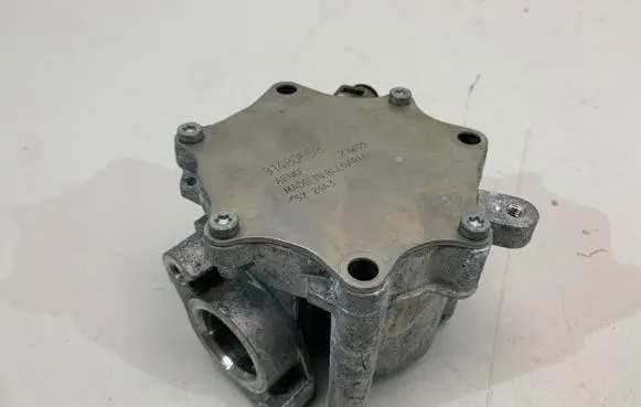 Volvo XC60 Vacuum pump 31480558