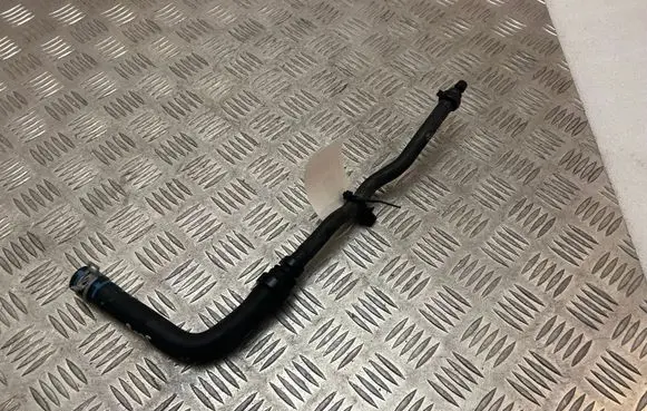 Peugeot 3008 II Engine coolant pipe/hose