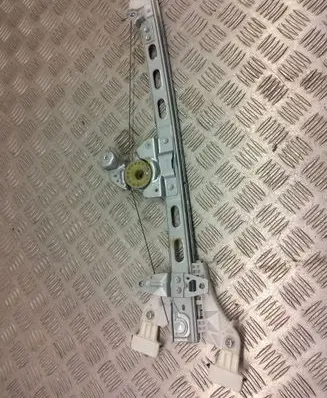 Suzuki SX4 S-Cross Front window lifting mechanism without motor