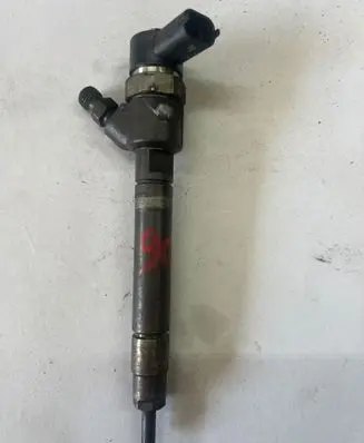 Fuel injector