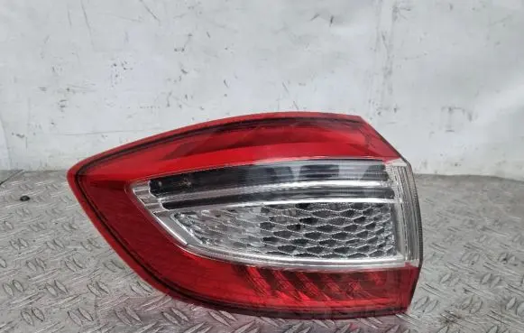Rear/tail lights