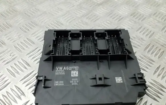 Volkswagen PASSAT B7 Comfort/convenience module 3AA937087G 5WK50414