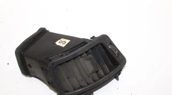 KIA Sorento Dashboard air vent grill cover trim 974202P000