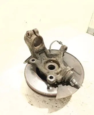 Front wheel hub