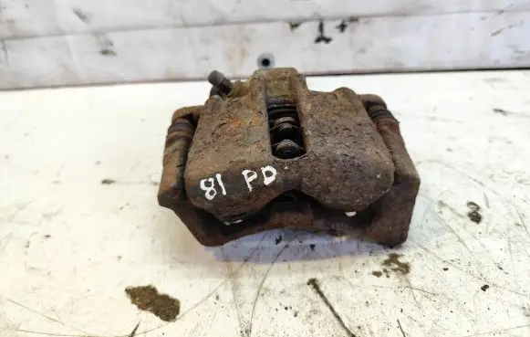 Volkswagen Polo III 6N 6N2 6NF Front brake caliper