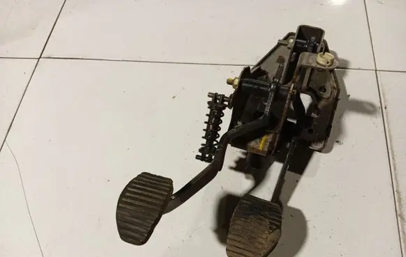 Citroen Xsara Picasso Brake pedal 