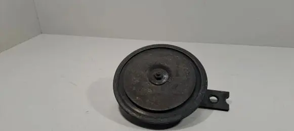 Hyundai Santa Fe Horn signal 9661038102