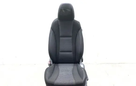 Hyundai i30 Front driver seat 