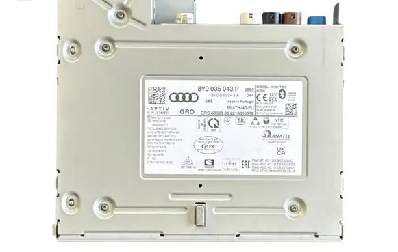 Audi A3 8Y Radio/CD/DVD/GPS head unit 8Y0035043P