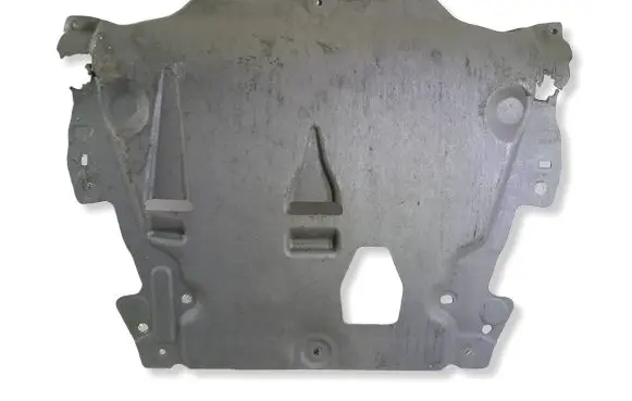 Volvo V60 Engine splash shield/under tray 