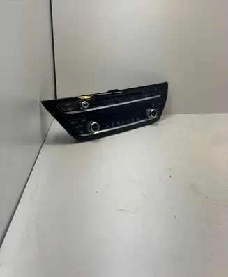 BMW 5 G30 G31 Climate control unit 6834435 11419110 17B037PP0619