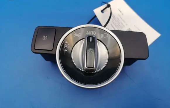 Mercedes-Benz C W204 Light switch A2129050551