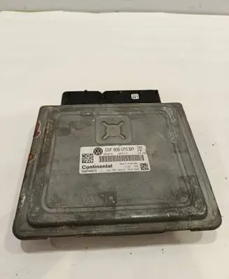 Volkswagen Golf V Engine control unit/module 03F906070BP 03F906070 5WP44616