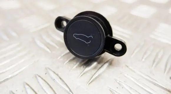 Tesla Model 3 Tailgate opening switch 150190700B
