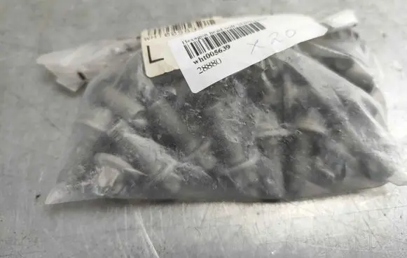 Volkswagen Crafter Nuts/bolts WHT005639