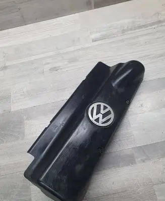 Volkswagen PASSAT B5 Engine cover (trim) 06B103935A