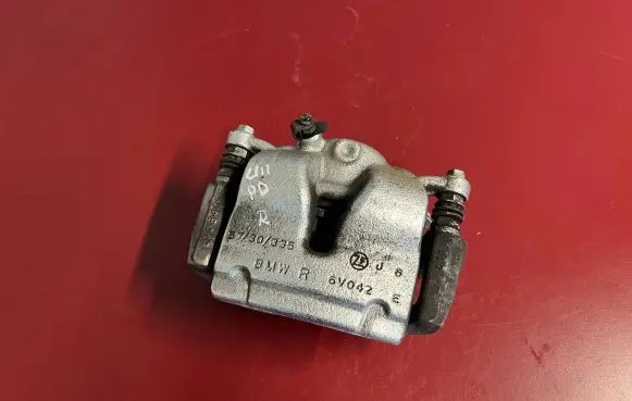 BMW X1 U11 Front brake caliper 8837114 34108837114 6891048