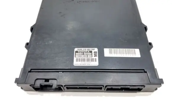 Toyota Auris E180 Other control units/modules 89261-02050