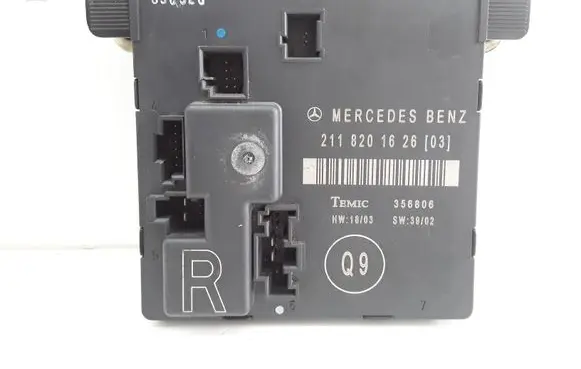 Mercedes-Benz E W211 Door control unit/module 2118201626