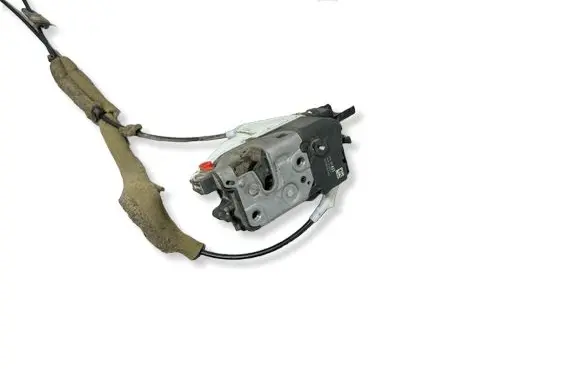 Peugeot Partner Sliding door lock 828421