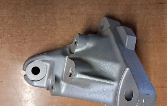 Mercedes-Benz E W124 Engine mounting bracket 1022234104