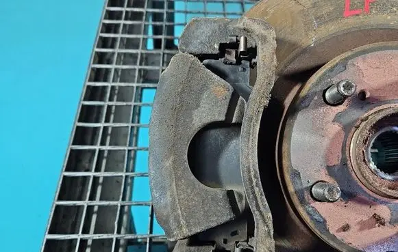 Toyota RAV 4 (XA40) Front brake caliper IMPRK1564441