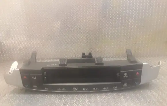 Lexus CT 200H Interior fan control switch 5590076030