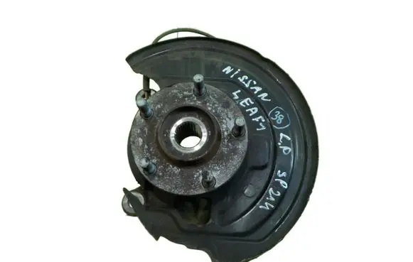 Nissan Leaf I (ZE0) Front wheel hub spindle knuckle PRZOD